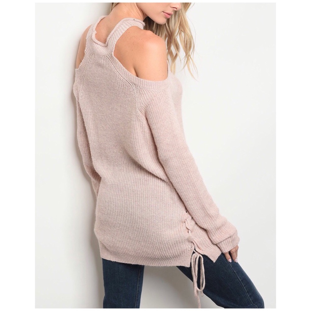 LAST1️⃣//BLACK ANGORA BLEND COLD SHOULDER SWEATER - Picture 3 of 7